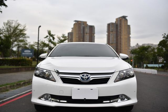 TOYOTA豐田 CAMRY HYBRID  第2張相片