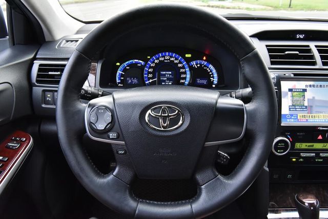 TOYOTA豐田 CAMRY HYBRID  第12張相片