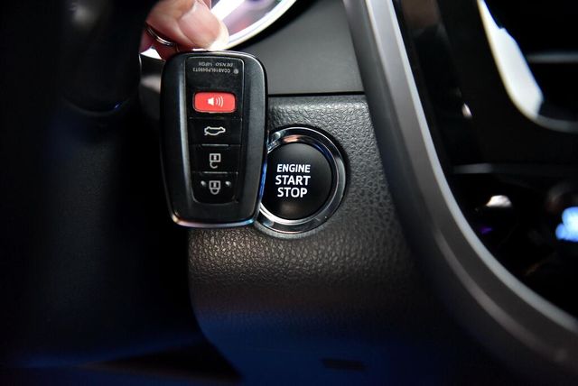 TOYOTA豐田 CAMRY  第20張相片