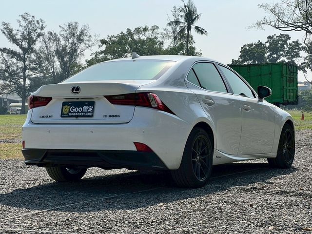 LEXUS凌志 IS 300H  第4張相片