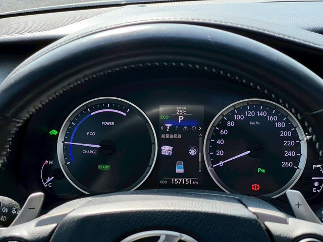 LEXUS凌志 IS 300H  第6張相片