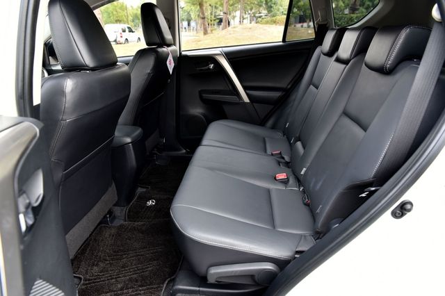 TOYOTA豐田 RAV4  第8張相片