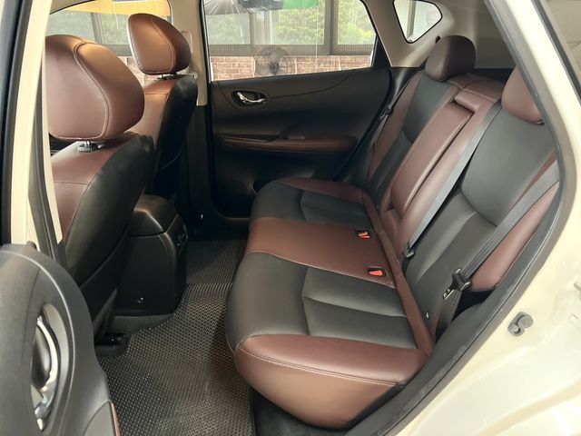 NISSAN日產 TIIDA  第5張相片