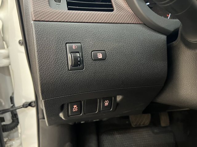 NISSAN日產 TIIDA  第8張相片