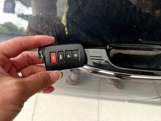 TOYOTA豐田 ALTIS  第5張相片