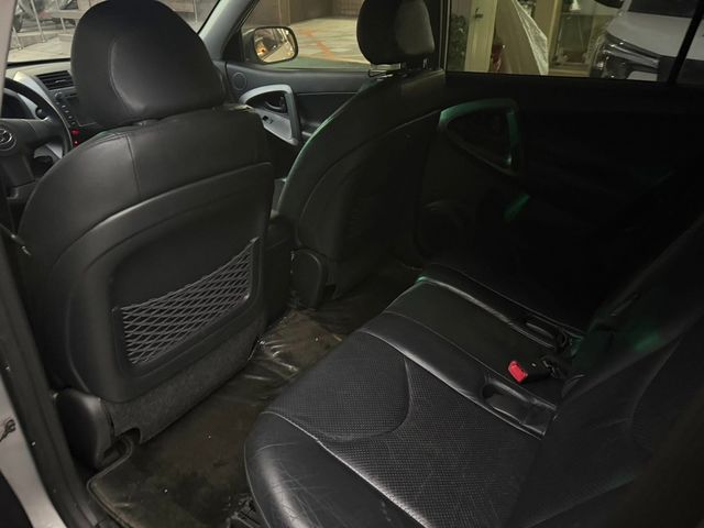 TOYOTA豐田 RAV4  第4張相片