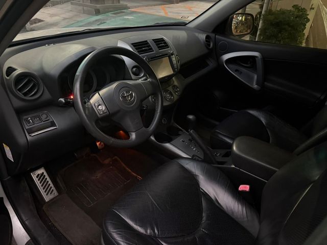 TOYOTA豐田 RAV4  第5張相片