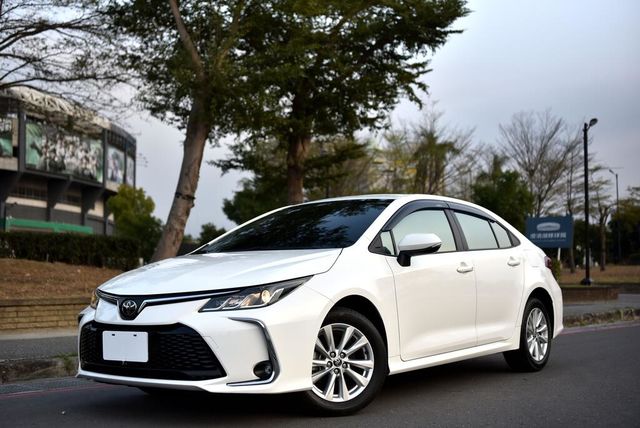 TOYOTA豐田 ALTIS  第1張相片