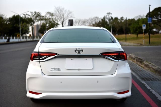 TOYOTA豐田 ALTIS  第4張相片