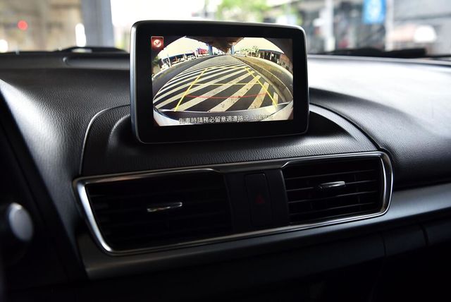 MAZDA馬自達 MAZDA 3  第11張相片