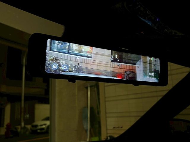 M-BENZ賓士 C300  第15張相片