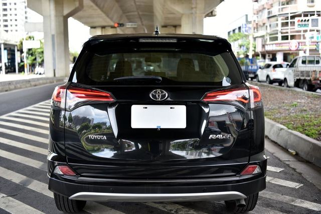 TOYOTA豐田 RAV4  第4張相片