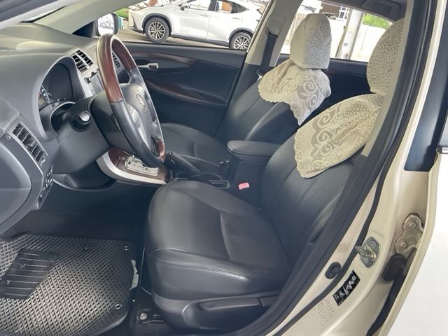 TOYOTA豐田 ALTIS  第3張相片