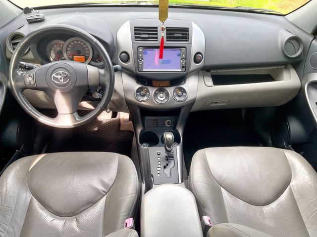 TOYOTA豐田 RAV4  第10張相片
