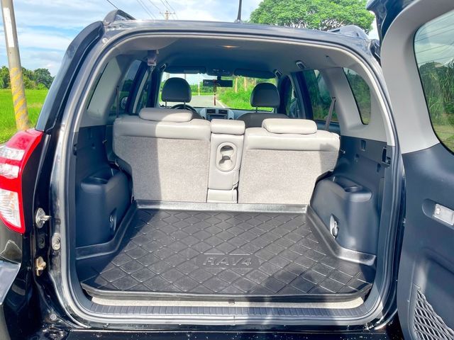 TOYOTA豐田 RAV4  第13張相片