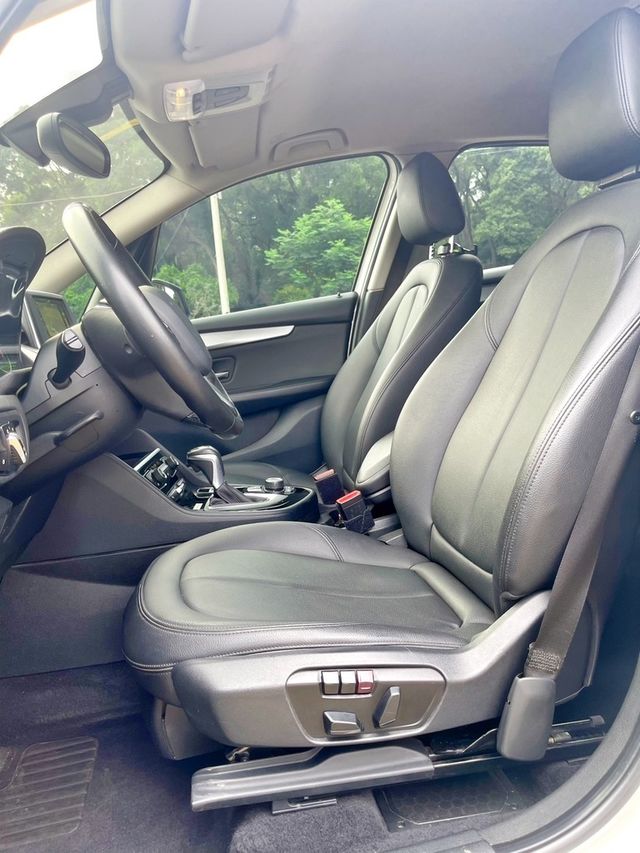 BMW寶馬 218I  第7張相片