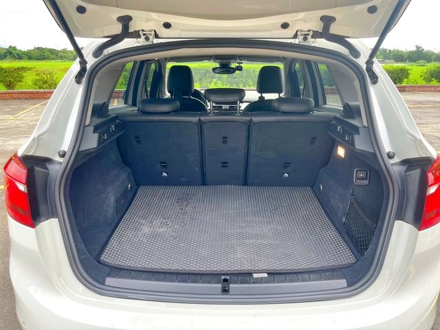 BMW寶馬 218I  第13張相片