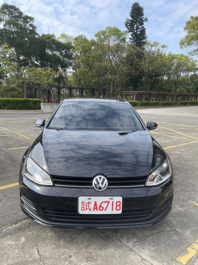 VOLKSWAGEN福斯 GOLF  第2張相片