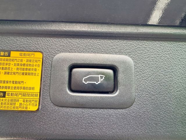 TOYOTA豐田 ALPHARD  第16張相片