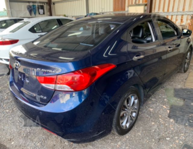 HYUNDAI現代 ELANTRA  第2張相片