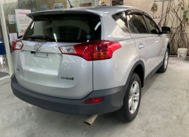 TOYOTA豐田 RAV4  第2張相片
