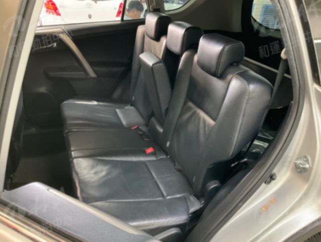 TOYOTA豐田 RAV4  第4張相片