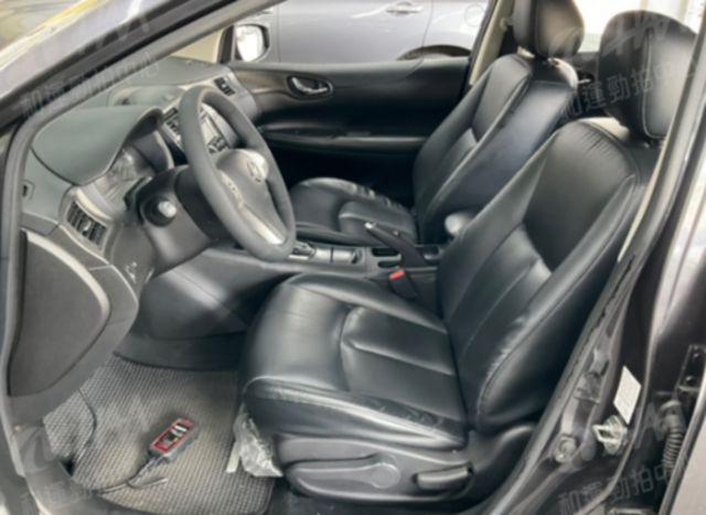 NISSAN日產 TIIDA  第4張相片
