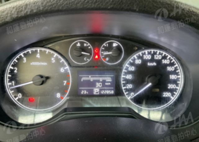 NISSAN日產 TIIDA  第6張相片