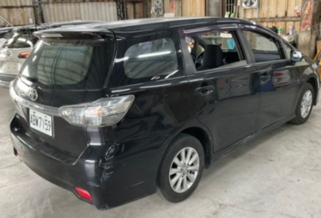 TOYOTA豐田 WISH  第2張相片