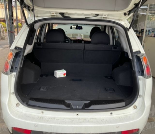 MITSUBISHI三菱 COLT PLUS  第7張相片
