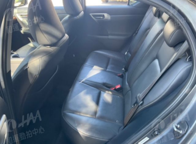 LEXUS凌志 CT200H  第4張相片