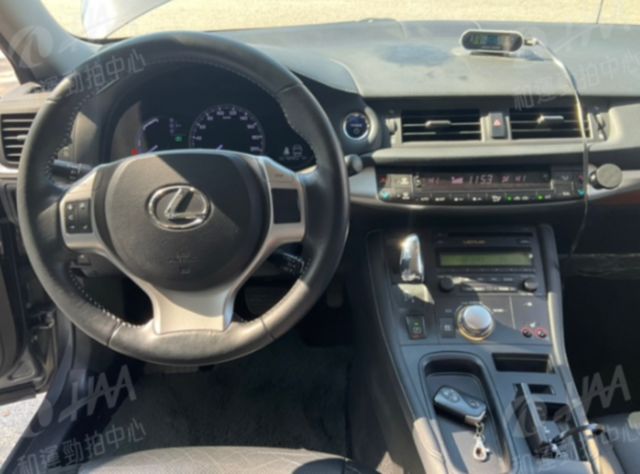 LEXUS凌志 CT200H  第5張相片