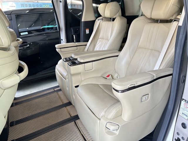 TOYOTA豐田 ALPHARD  第13張相片