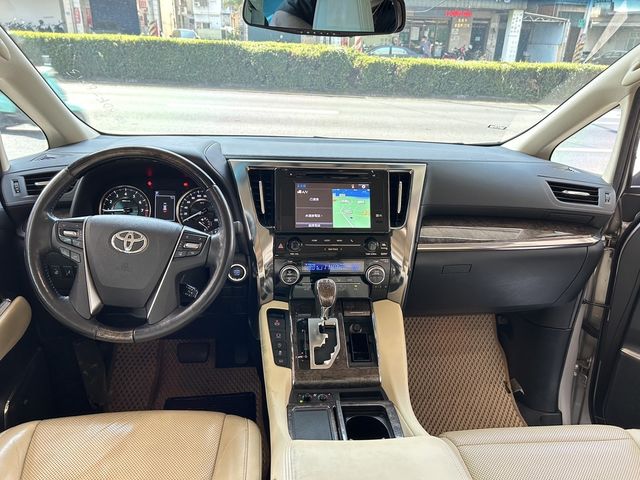 TOYOTA豐田 ALPHARD  第15張相片
