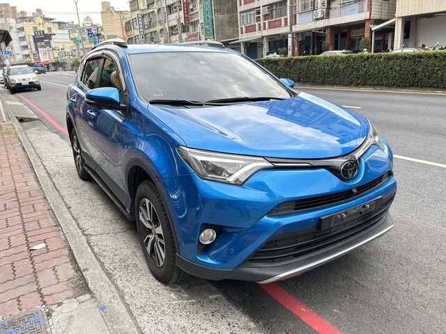 TOYOTA豐田 RAV4  第6張相片