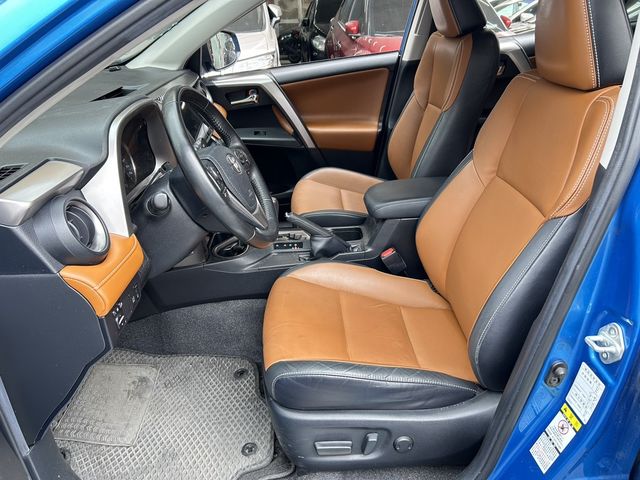 TOYOTA豐田 RAV4  第7張相片