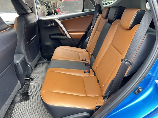 TOYOTA豐田 RAV4  第8張相片