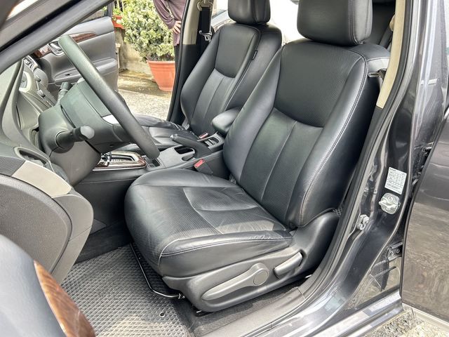 NISSAN日產 SENTRA  第6張相片