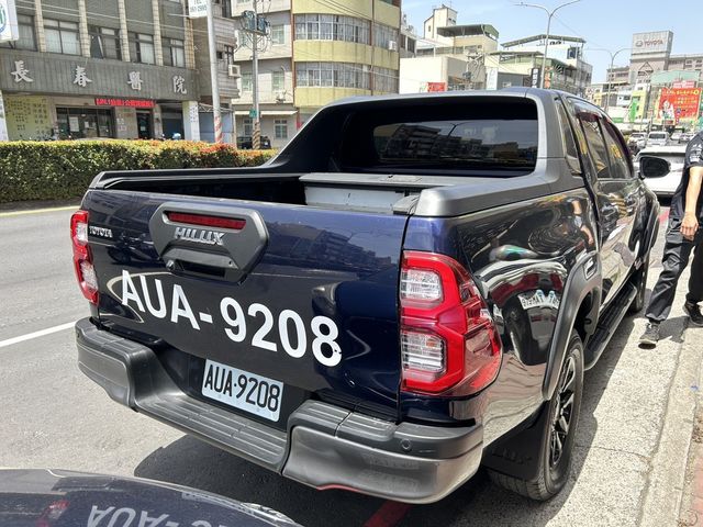 TOYOTA豐田 HILUX  第4張相片