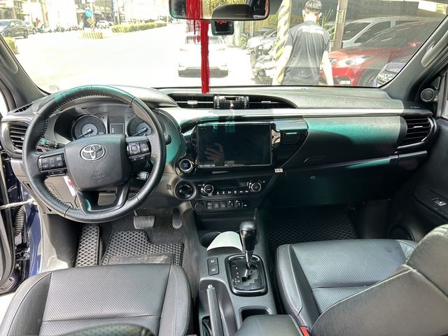 TOYOTA豐田 HILUX  第8張相片