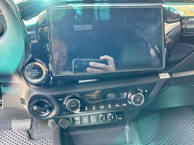 TOYOTA豐田 HILUX  第10張相片