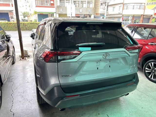 TOYOTA豐田 RAV4  第3張相片