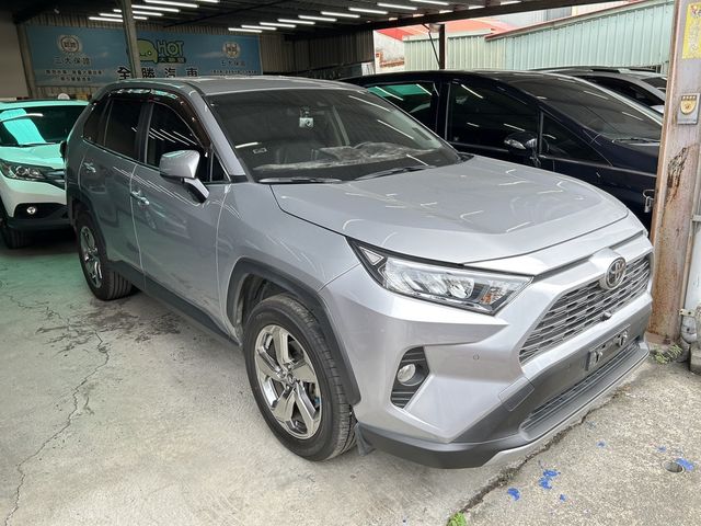TOYOTA豐田 RAV4  第5張相片
