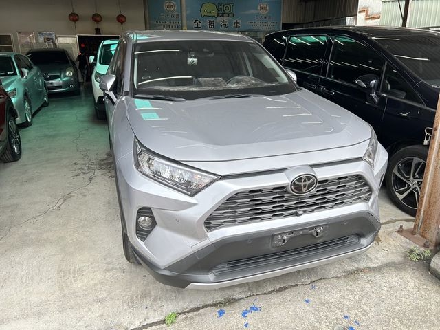 TOYOTA豐田 RAV4  第6張相片