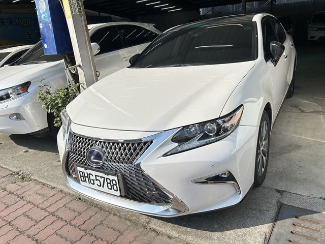 LEXUS凌志 ES300H  第1張相片