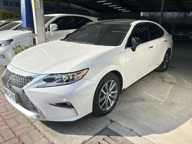 LEXUS凌志 ES300H  第2張相片
