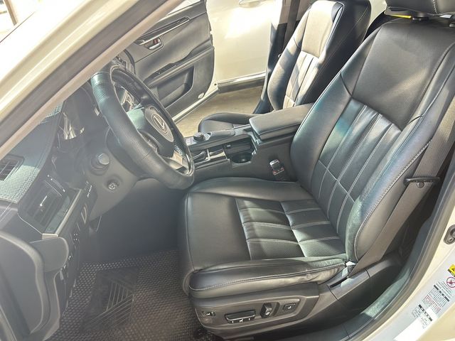 LEXUS凌志 ES300H  第7張相片