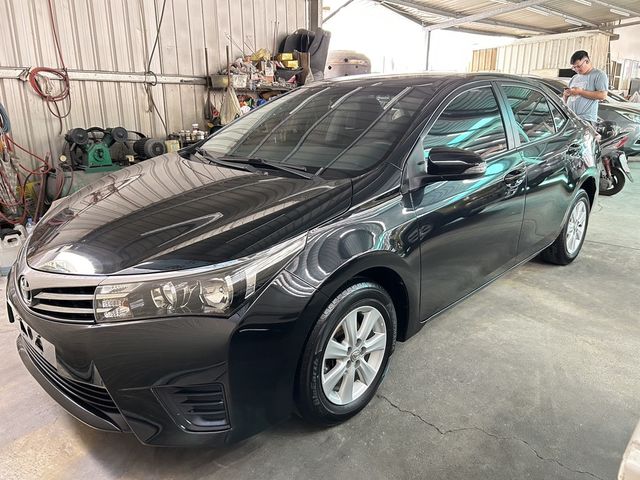 TOYOTA豐田 ALTIS  第2張相片