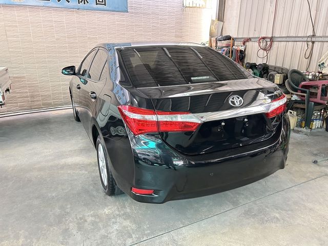 TOYOTA豐田 ALTIS  第3張相片