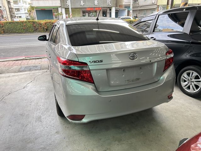 TOYOTA豐田 VIOS  第3張相片